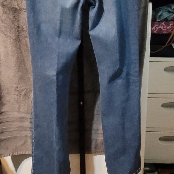 Tommy Hilfiger Jeans Ladies Size7 Short Junior Midrise EMBROIDERED Jeans Pockets - Picture 5 of 16